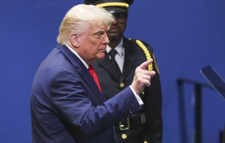 Трамп заявив, що Зеленський у п’ятницю попросить у нього ракети Tomahawk — і запропонував їх президенту Аргентини