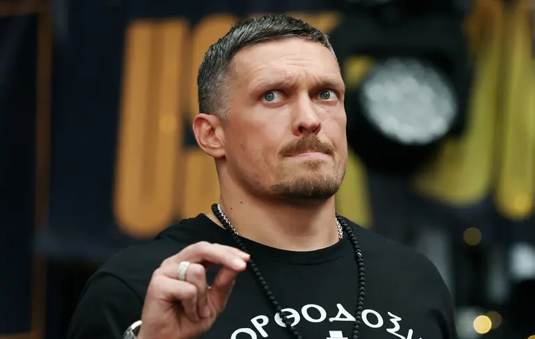 Усик анонсировал следующий бой и назвал возраст завершения карьеры