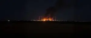 Ночью в России вспыхнули Оренбургский газоперерабатывающий и Новокуйбышевский нефтеперерабатывающий заводы