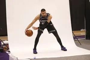 Украинский баскетболист остался без клуба перед стартом сезона НБА