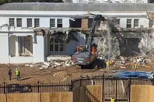 Трамп демонтирует Восточное крыло Белого дома