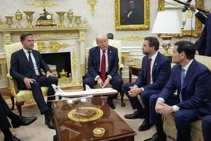 Генсек НАТО Рютте срочно отправился в Вашингтон на встречу с Трампом