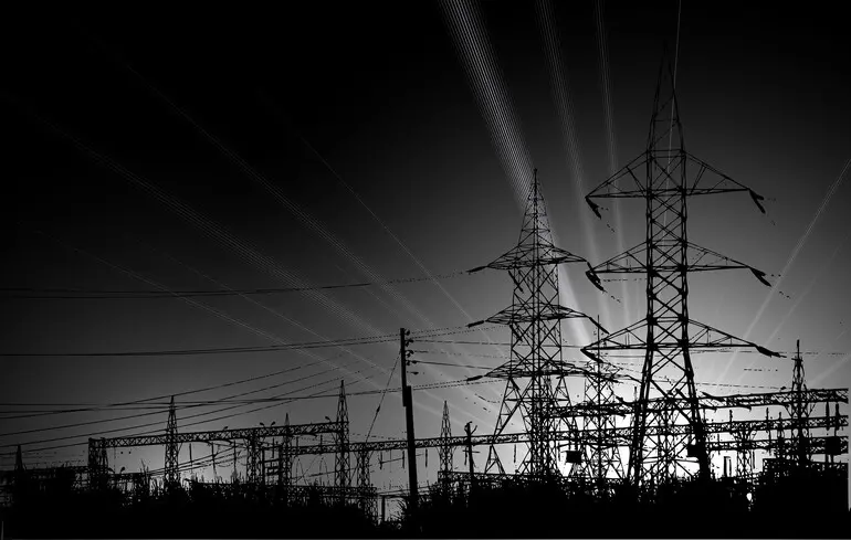 В Киеве и большынстве регионов ввели экстренные отключения света после ночной атаки