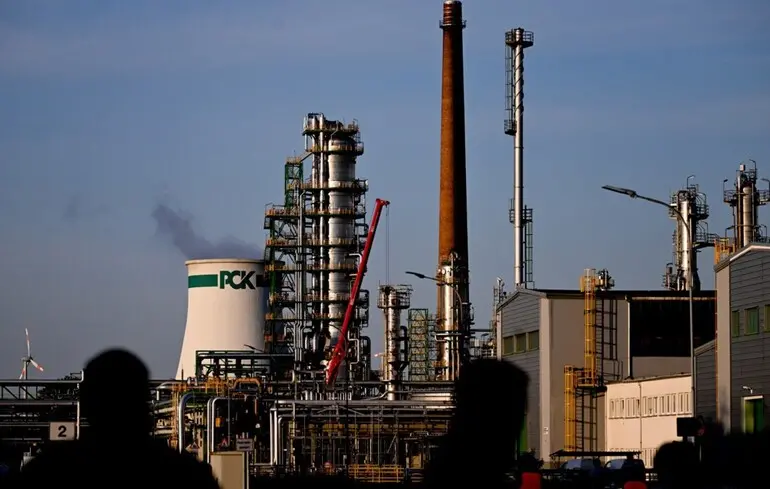 Великобритания сняла санкции с дочерних компаний 