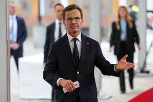 Премьер Швеции призвал мир усилить давление на Путина