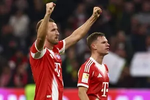 Обошел Роналду и Месси: нападающий 