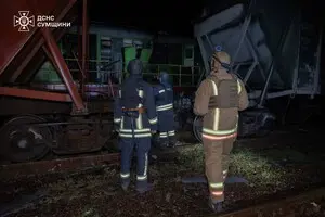 На Сумщині знеструмлені деякі ділянки залізниці. Рух потягів призупинено