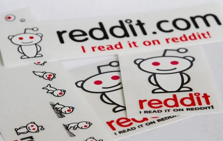 Reddit подала до суду на Perplexity