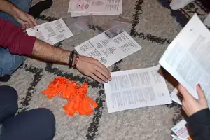 Пластиковые свистки стали инструментом сопротивления в Чикаго