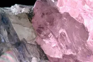 В Ботсване нашли уникальный двухцветный бриллиант весом 37,4 карата