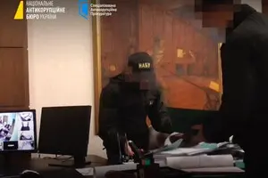Схема на 15 млрд: НАБУ викрило конвертаційний центр за участю ексглави податкової