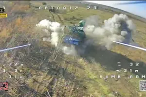 В Apachi показали, как уничтожают технику и укрытия россиян