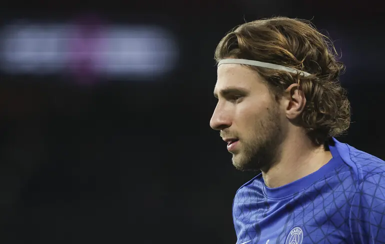 Забарный сыграл за ПСЖ в стартовом составе после удаления в Лиге чемпионов