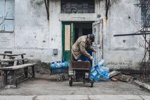 На ВОТ Донецкой и Луганской областей загрязненная вода в кранах стремительно дорожает
