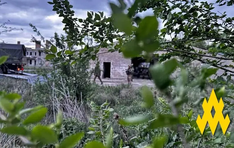 ВСУ нанесли удар по базе россиян в Херсонской области, где было много техники