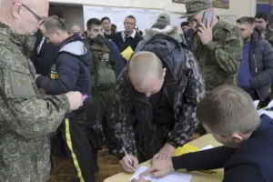 На оккупированных территориях Донбасса Россия силой мобилизовала в ряды своей армии около 100 тысяч человек