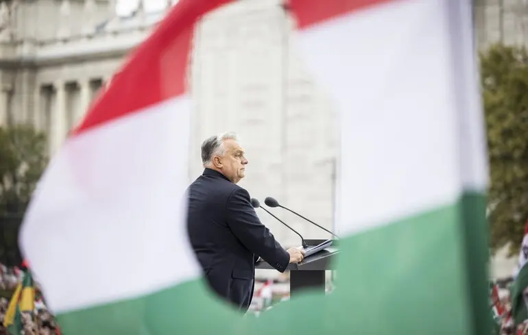 Орбановская Венгрия оказалась на дне рейтинга верховенства права в ЕС