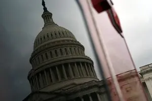 Шатдаун в США: республиканцы и демократы в Конгрессе сталкиваются со все большим давлением — AP