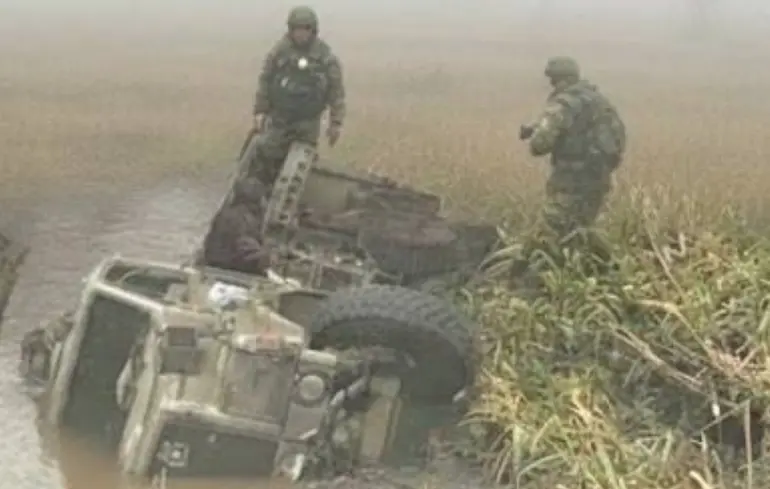 Из-за прорыва дамбы в Белгородской области российская техника тонет