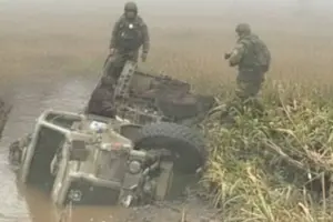 Из-за прорыва дамбы в Белгородской области российская техника тонет