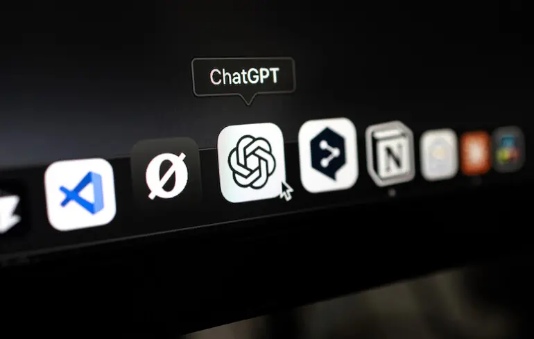 ChatGPT спасает от суицида: ИИ научился замечать тревожные сигналы – СМИ