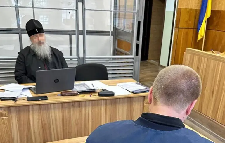 Подозрение в оправдании агрессии: вышедшего из СИЗО митрополита Арсения снова задержали