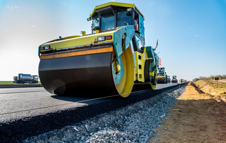 Новый асфальт может стать прочнее на 20% и положить конец выбоинам