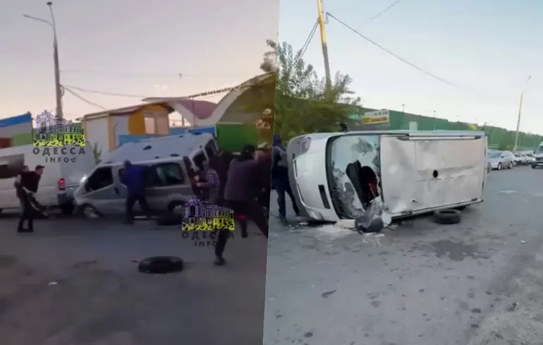 В Одессе толпа напала на военных ТЦК: разбили микроавтобус, есть травмированные