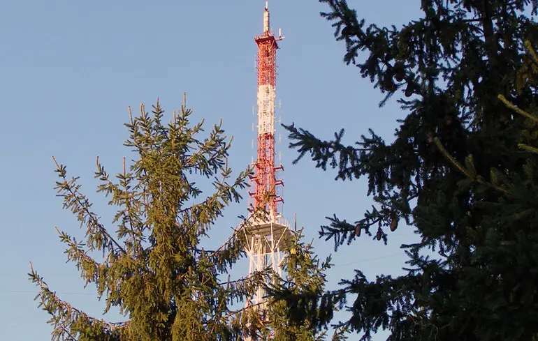 Росія атакувала Чернігів: пошкоджено телевежу в центрі міста