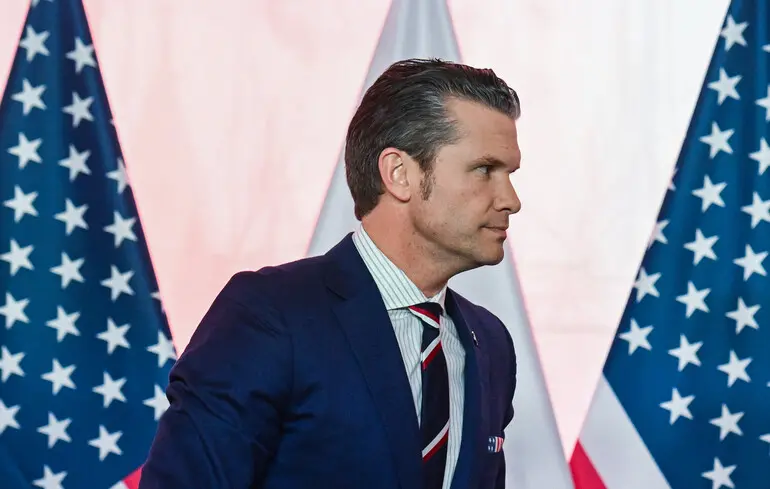 Після зустрічі Трампа й Сі: очільник Пентагону провів переговори зі своїм колегою з Китаю