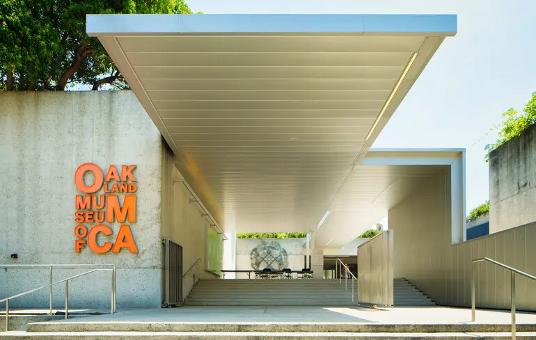 Оклендский Музей Калифорнии.