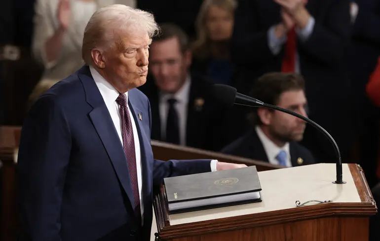 Трамп призвал республиканцев отменить правило, которое позволяет демократам блокировать работу правительства