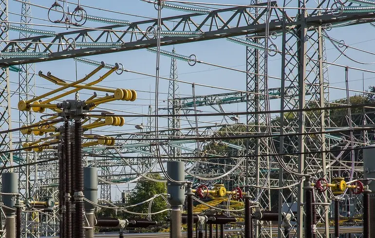 Українські дрони вразили одразу п'ять електропідстанцій у Росії 