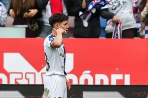 Украинские футболисты обменялись голами в результативном матче в Польше