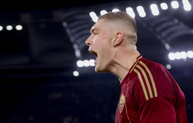 Довбик один раз коснулся мяча в матче 