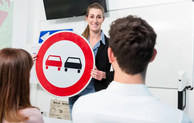 Получение водительского удостоверения: нужно ли иметь медицинскую справку