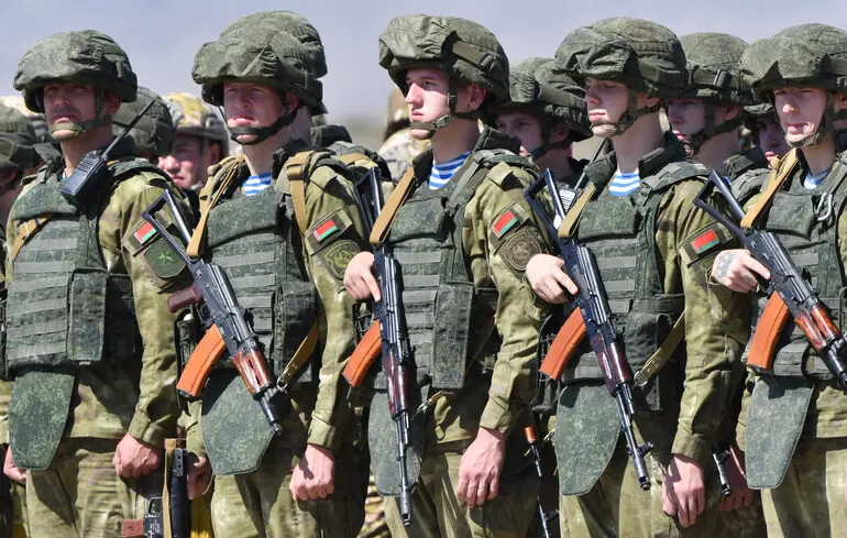 У Мінську заявили, що готові розгорнути військових в Україні