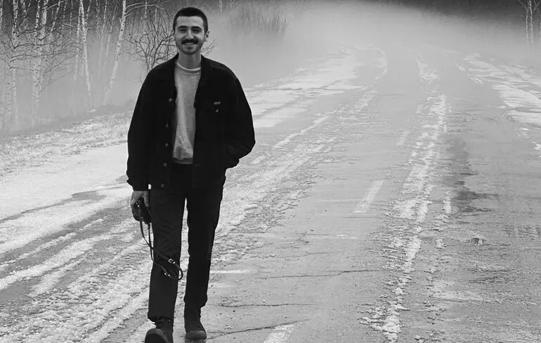 «Не боявся їхати будь-куди, а тоді сам приєднався до морпіхів»: загинув військовий та фотограф Ukraїner Костянтин Гузенко