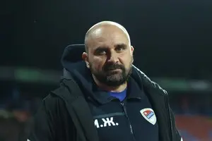 Главный тренер сербского клуба умер во время матча