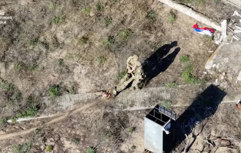 Поднят сине-желтый флаг: разведчики показали, как 