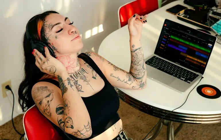 Ученые рассказали о простом и приятном способе снизить риск развития деменции