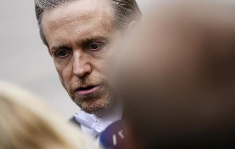 Новый посол США в Дании вступил в должность на фоне напряженных отношений из-за Гренландии — Reuters