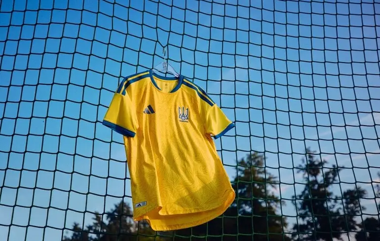 Класичні кольори та переосмислення герба УНР: збірна України з футболу представила нову форму