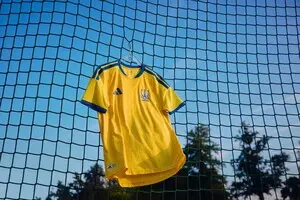 Классические цвета и переосмысление герба УНР: сборная Украины по футболу представила новую форму