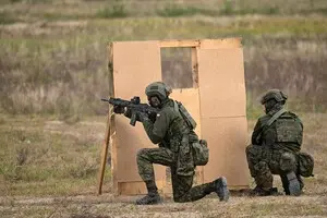 Польща запускає “найбільшу в своїй історії” програму оборонної підготовки