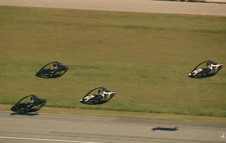 Соревнования летающих автомобилей.