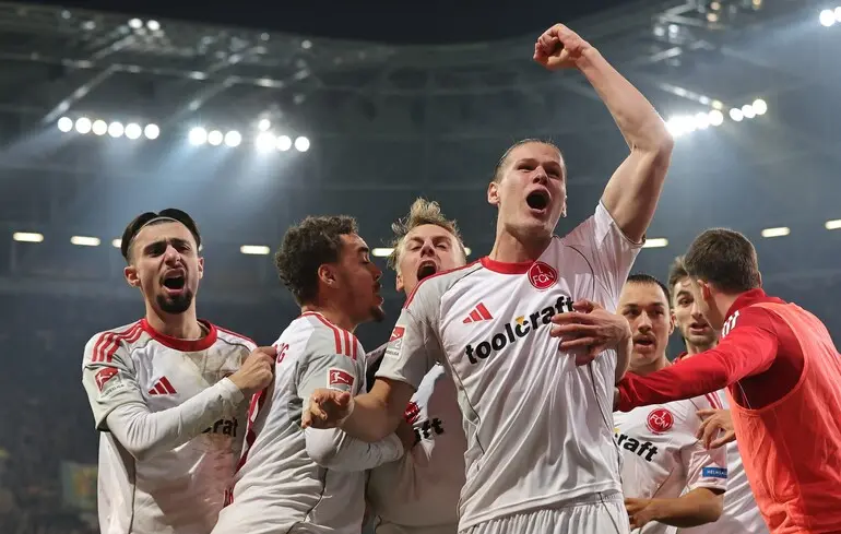 Степанов (на первом плане) играет за "Нюрнберг" в аренде