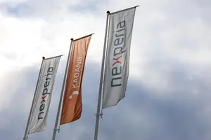 Politico: Китай согласился возобновить поставки чипов, без которых остановится автомобильный сектор Европы