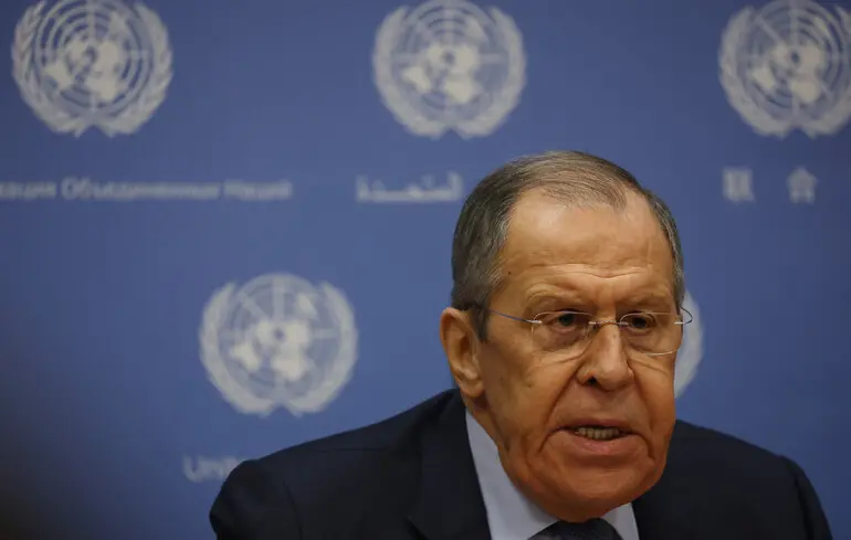 Лавров заявил, что США собирались надавить на Зеленского, чтобы он не препятствовал 