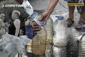 Вместо воды — инструкции: оккупанты в Донецкой области раздали 